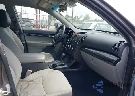 2013 Kia Sorento Lx z USA, uszkodzony, nr VIN 5XYKT3A68DG421484